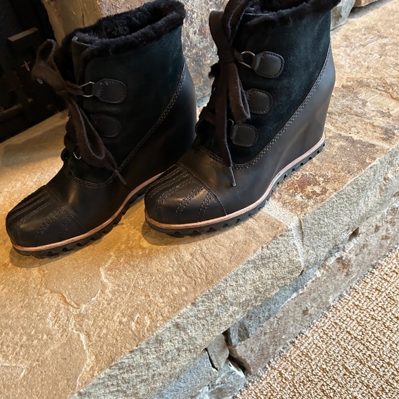 Ugg Winter Boots - Picture 7 of 14